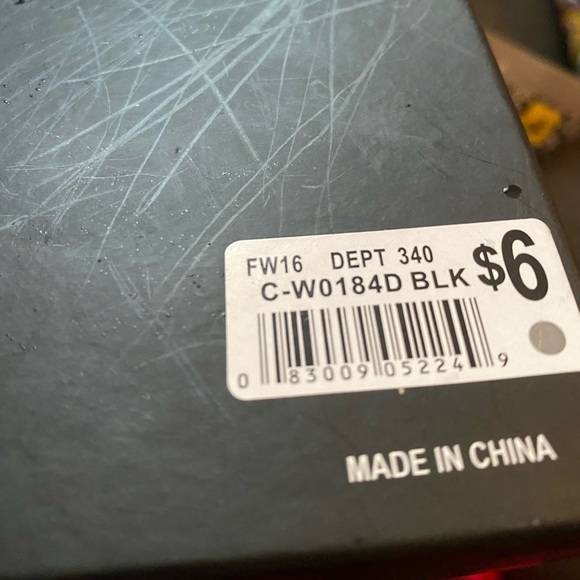 Wallets - Picture 4 of 5